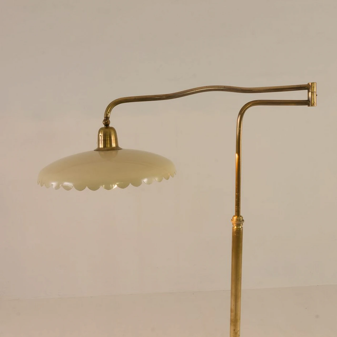 Brass floor lamp with swing arm, 1950s 6