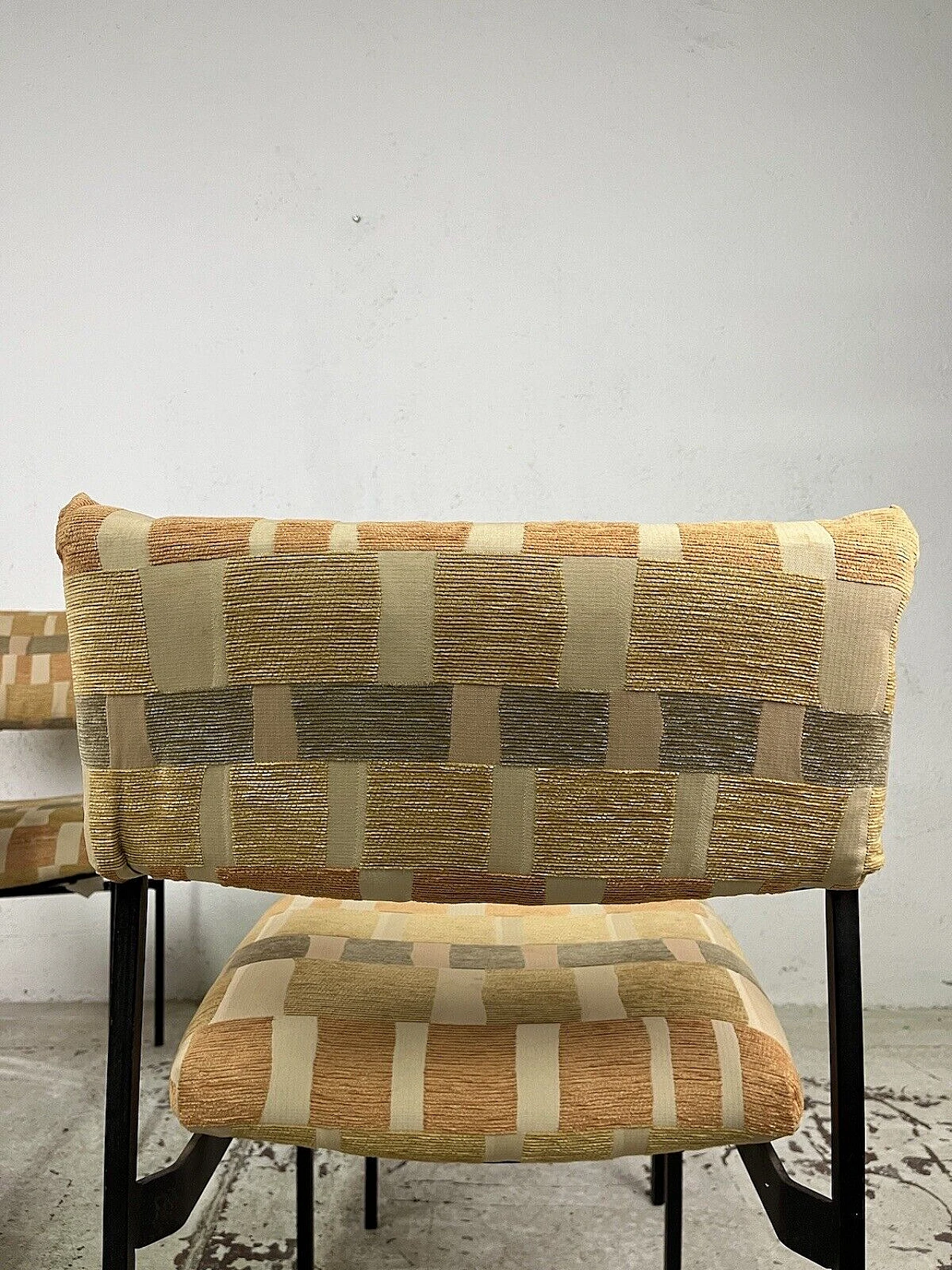 4 Chairs in black metal and checkered fabric, 1960s 14