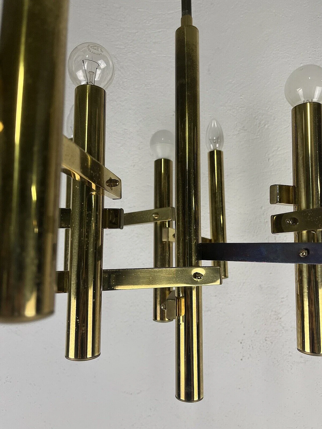 Brass nine-light chandelier by Sciolari, 1970s 12