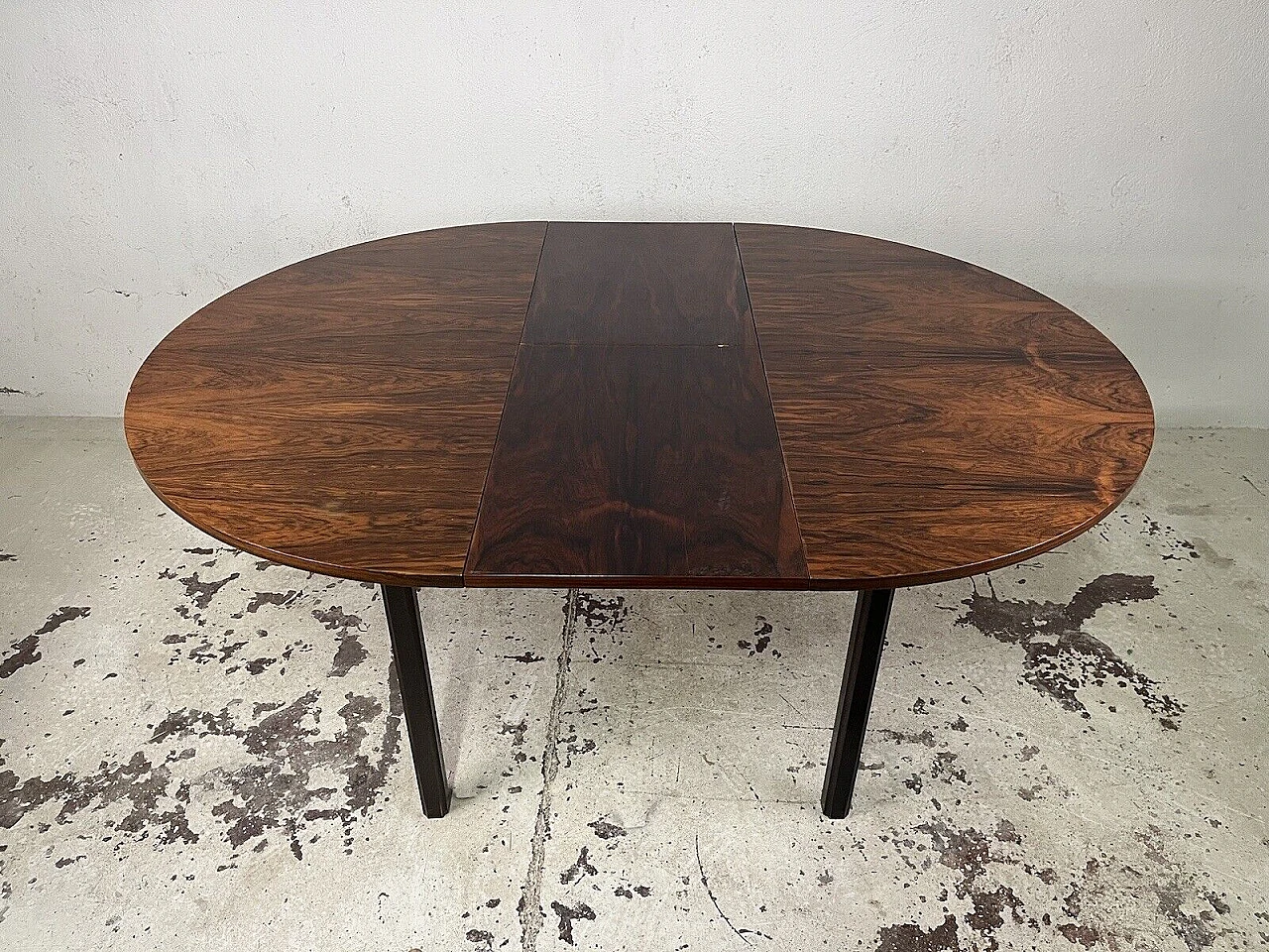 Rosewood extendable table, 1960s 8