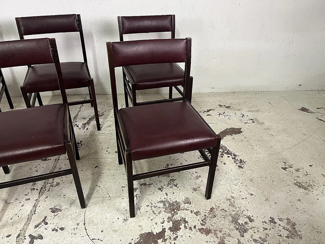 6 Chairs in rosewood and burgundy leather, 1960s 4