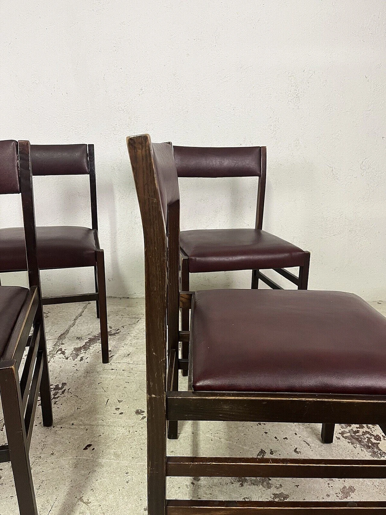 6 Chairs in rosewood and burgundy leather, 1960s 9