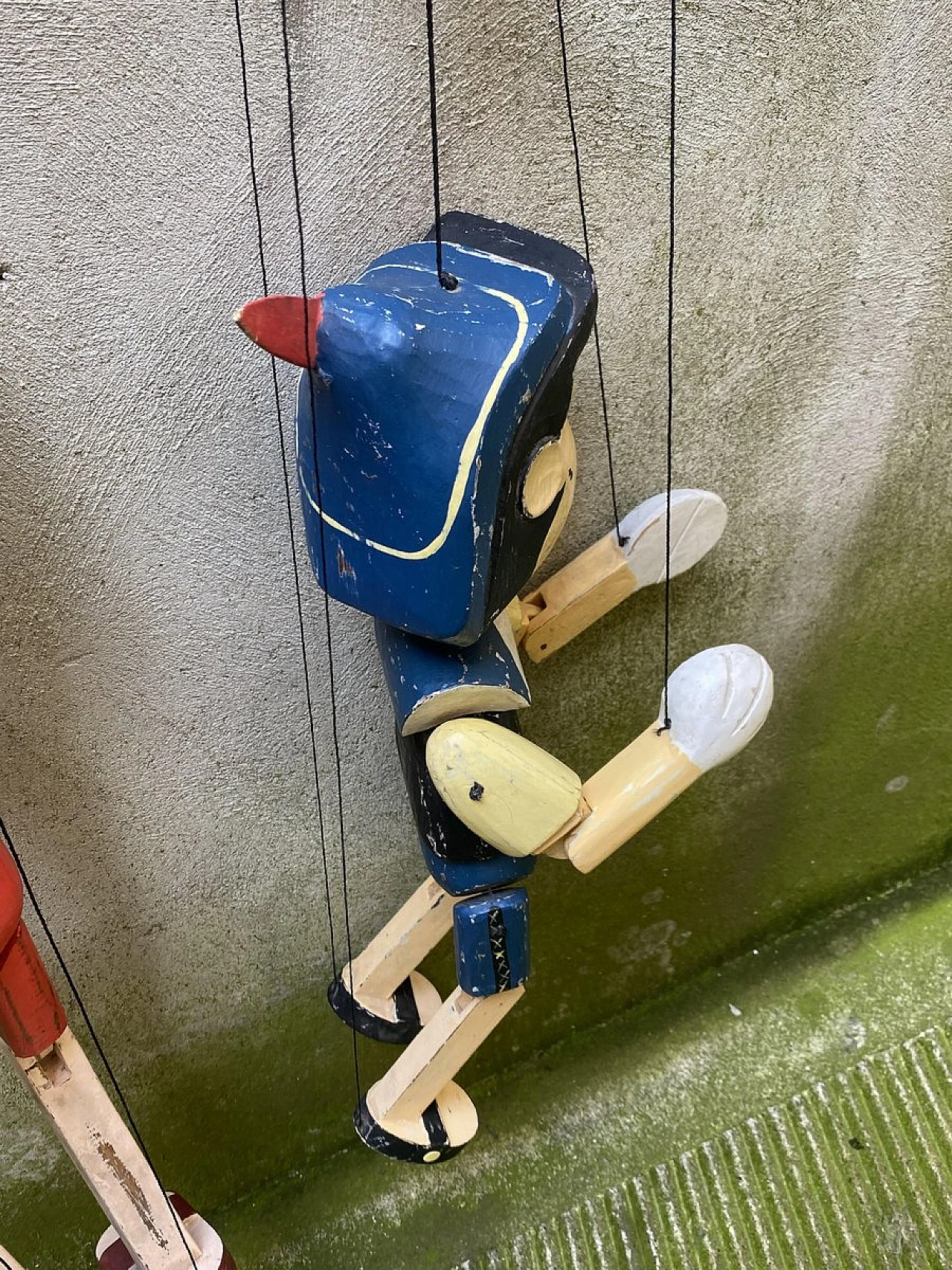 Coppia di marionette in legno, anni '50 10