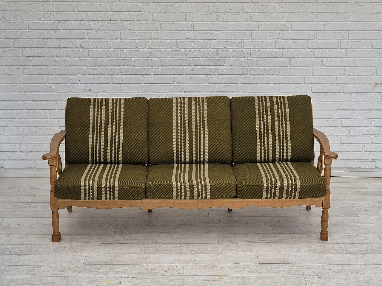 Danish three-seater sofa in wool and oak, 1970s 2