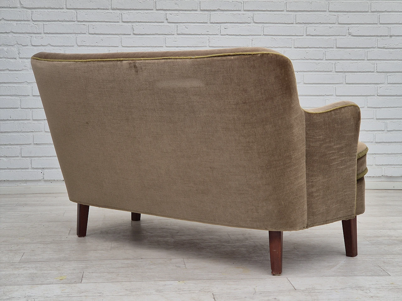 Danish two-seater velvet sofa, 1960s 10