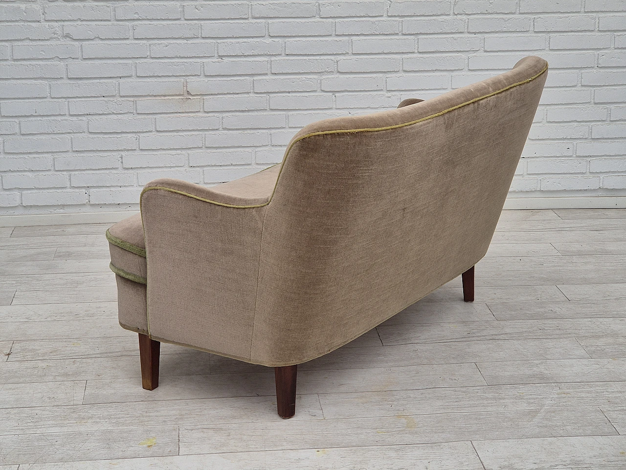 Danish two-seater velvet sofa, 1960s 12