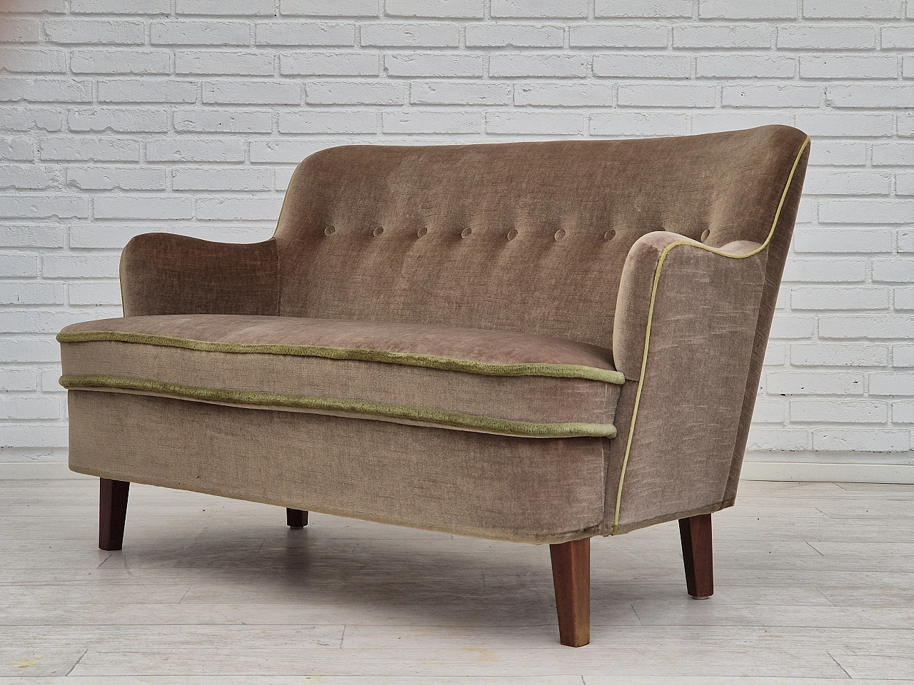 Danish two-seater velvet sofa, 1960s 16