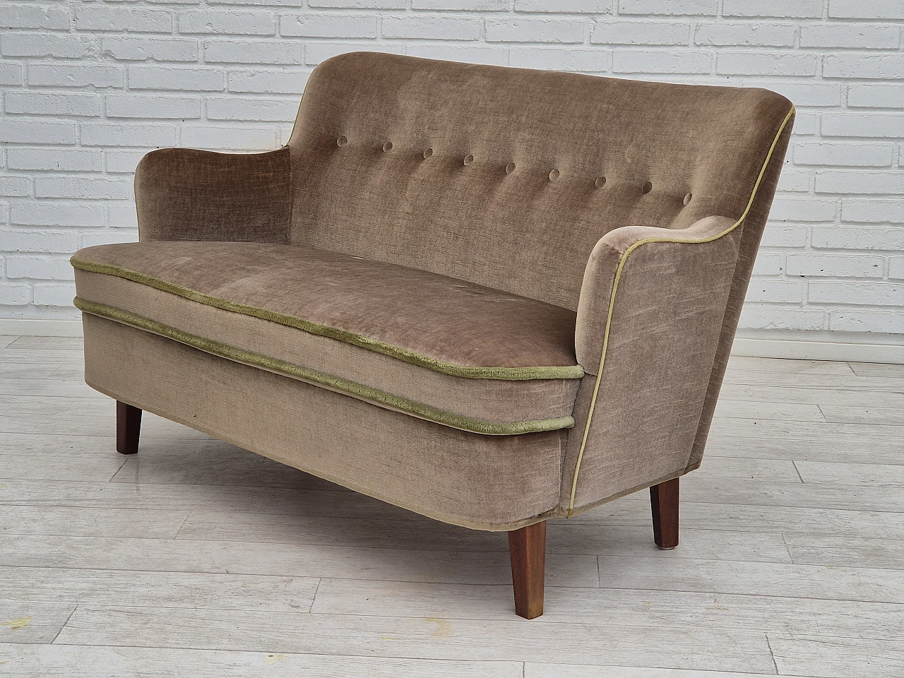 Danish two-seater velvet sofa, 1960s 17