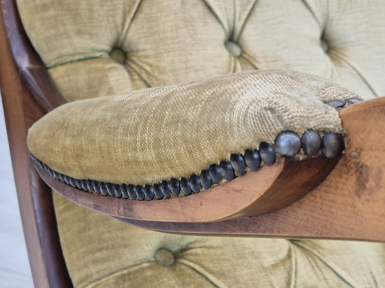 Scandinavian rocking chair in beech and green velvet, 1950s 8