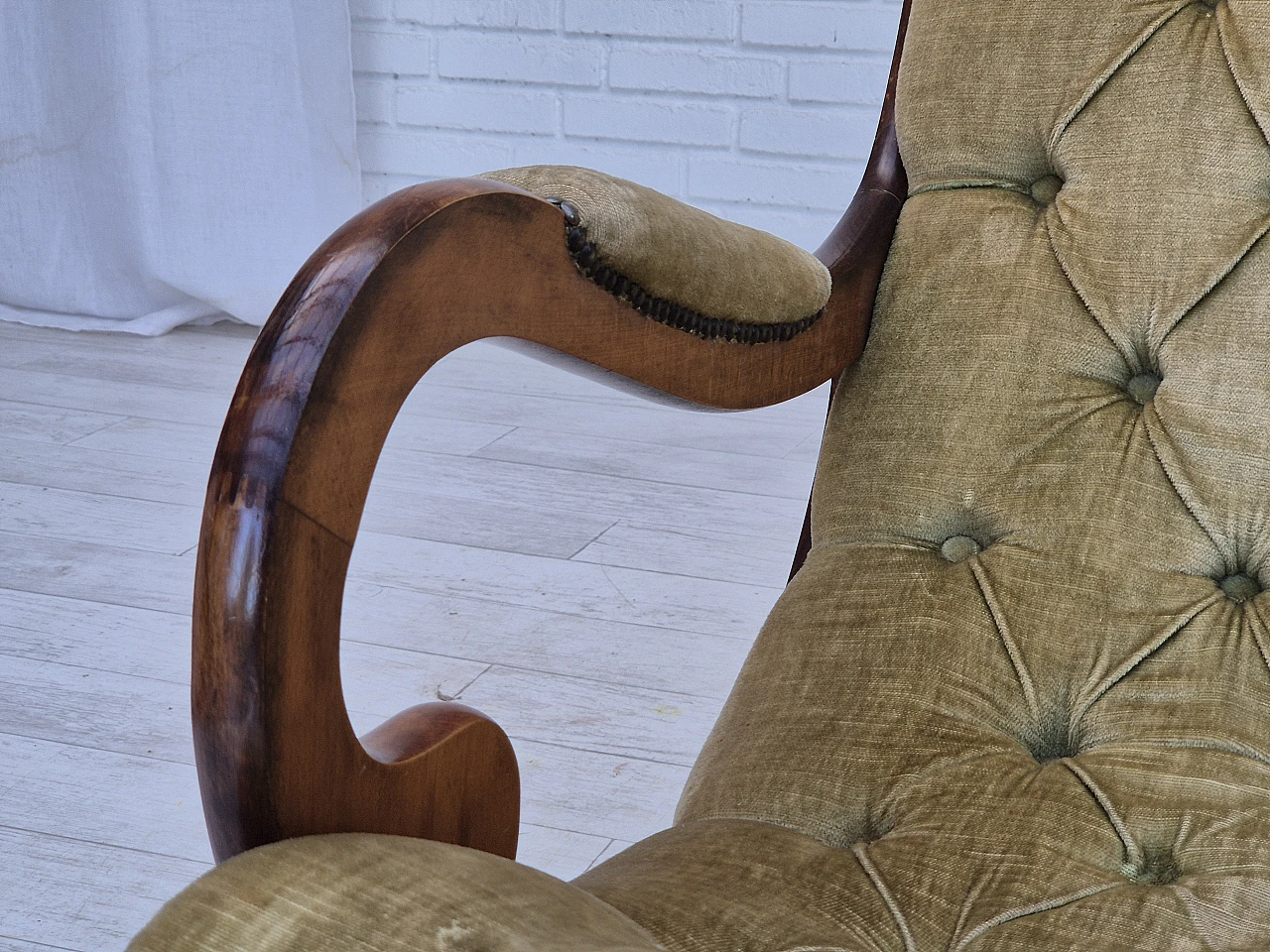 Scandinavian rocking chair in beech and green velvet, 1950s 11