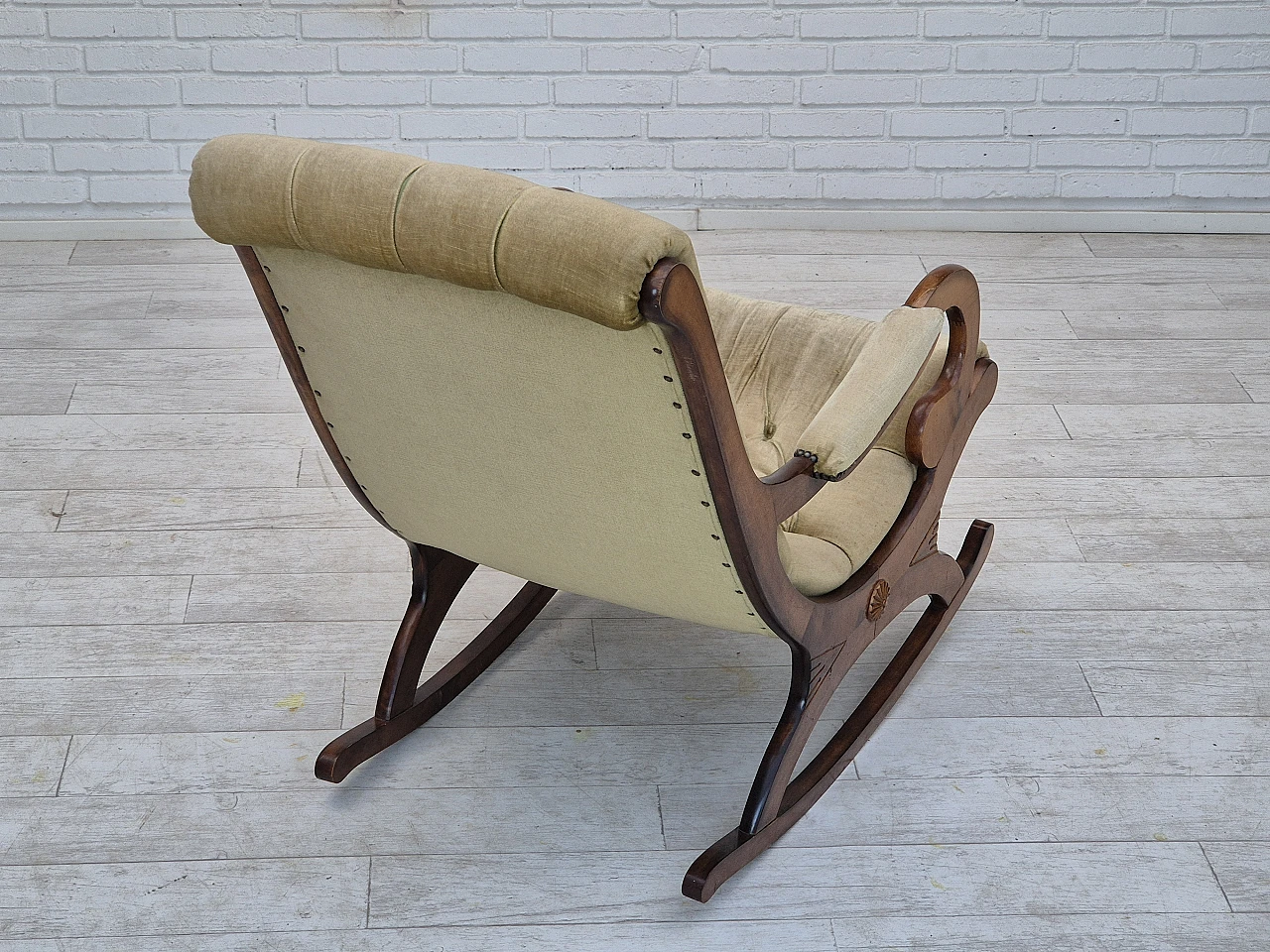 Scandinavian rocking chair in beech and green velvet, 1950s 13