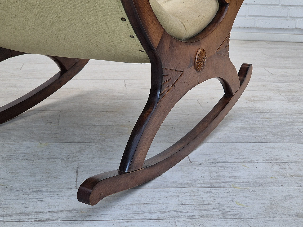 Scandinavian rocking chair in beech and green velvet, 1950s 14