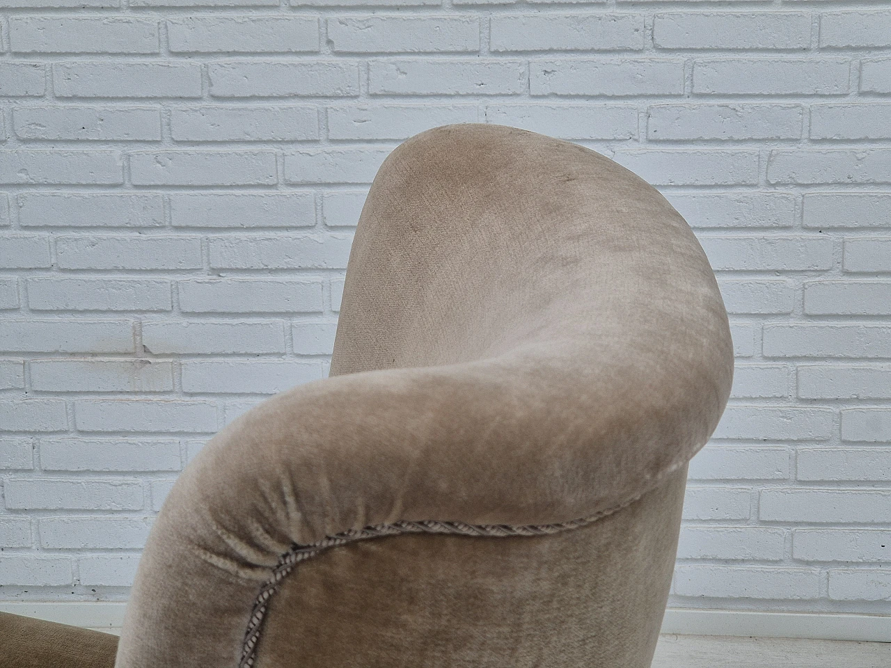 Danish high-back velvet armchair, 1970s 11