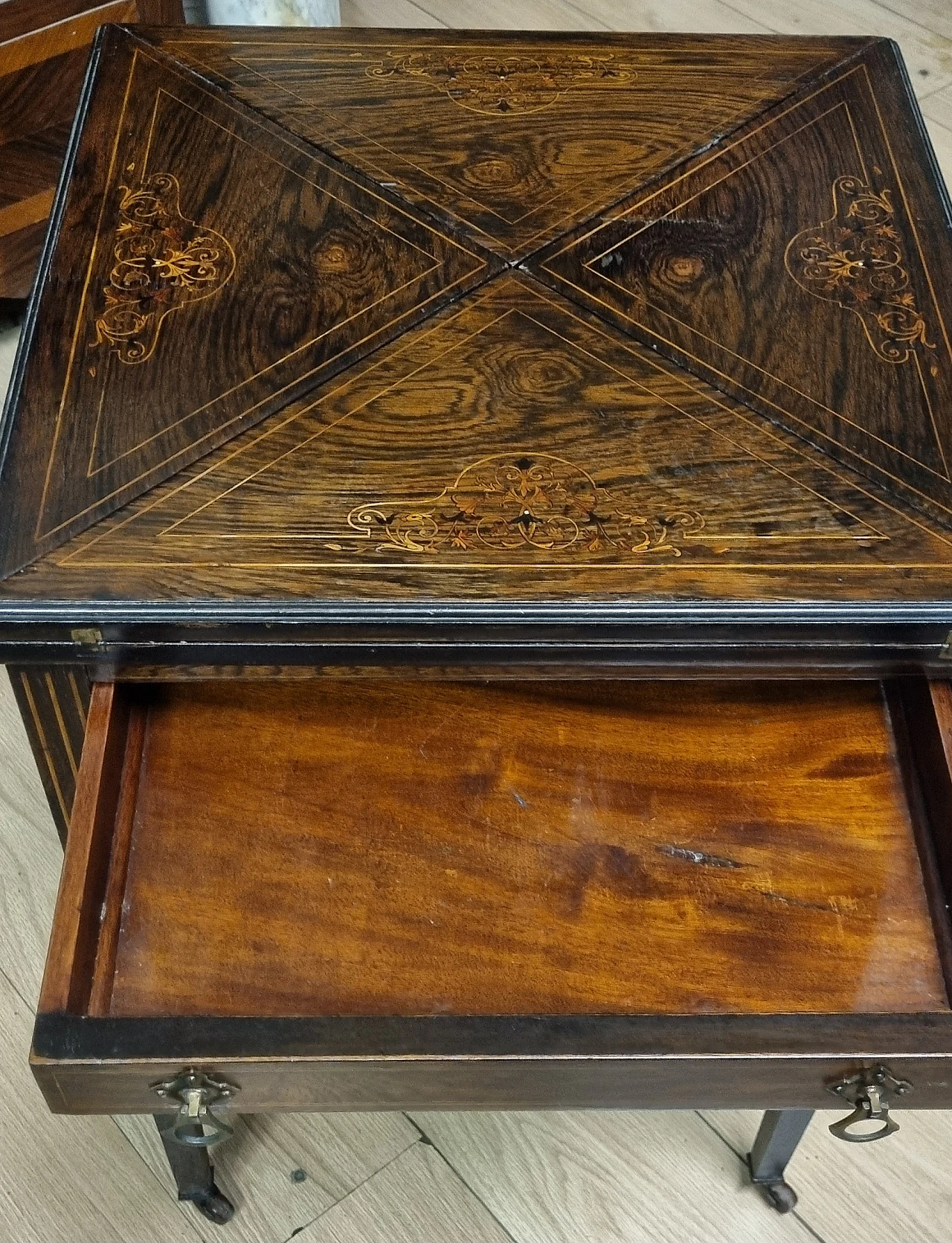 English rosewood coffee table, 19th century 3