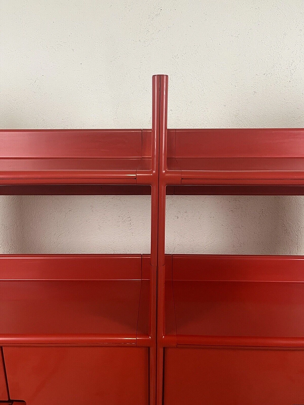 Red plastic four-shelf bookcase, 1960s 8