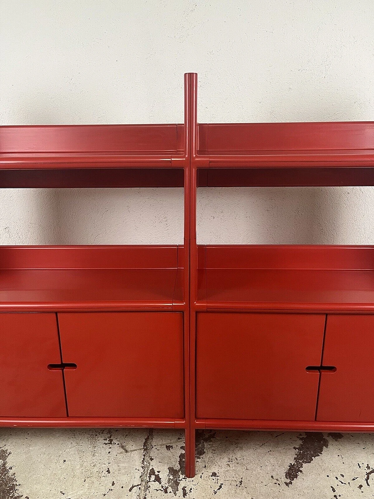 Red plastic four-shelf bookcase, 1960s 9