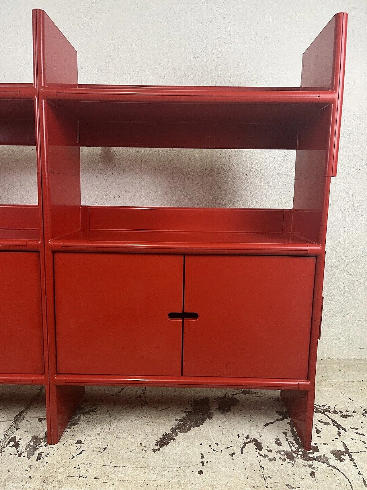 Red plastic four-shelf bookcase, 1960s 11