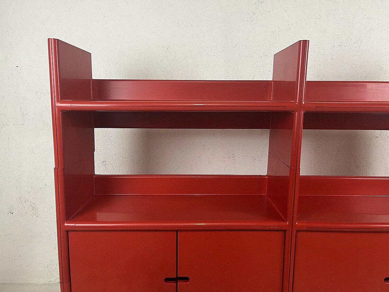 Red plastic four-shelf bookcase, 1960s 14