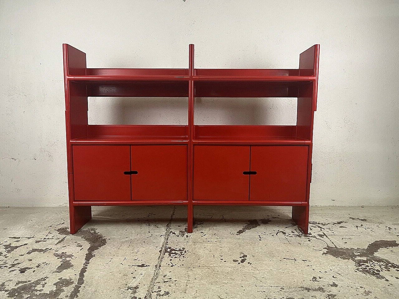 Red plastic four-shelf bookcase, 1960s 17