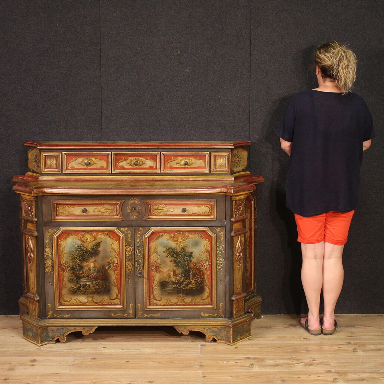 Credenza in legno laccata e dipinta, anni '60 3