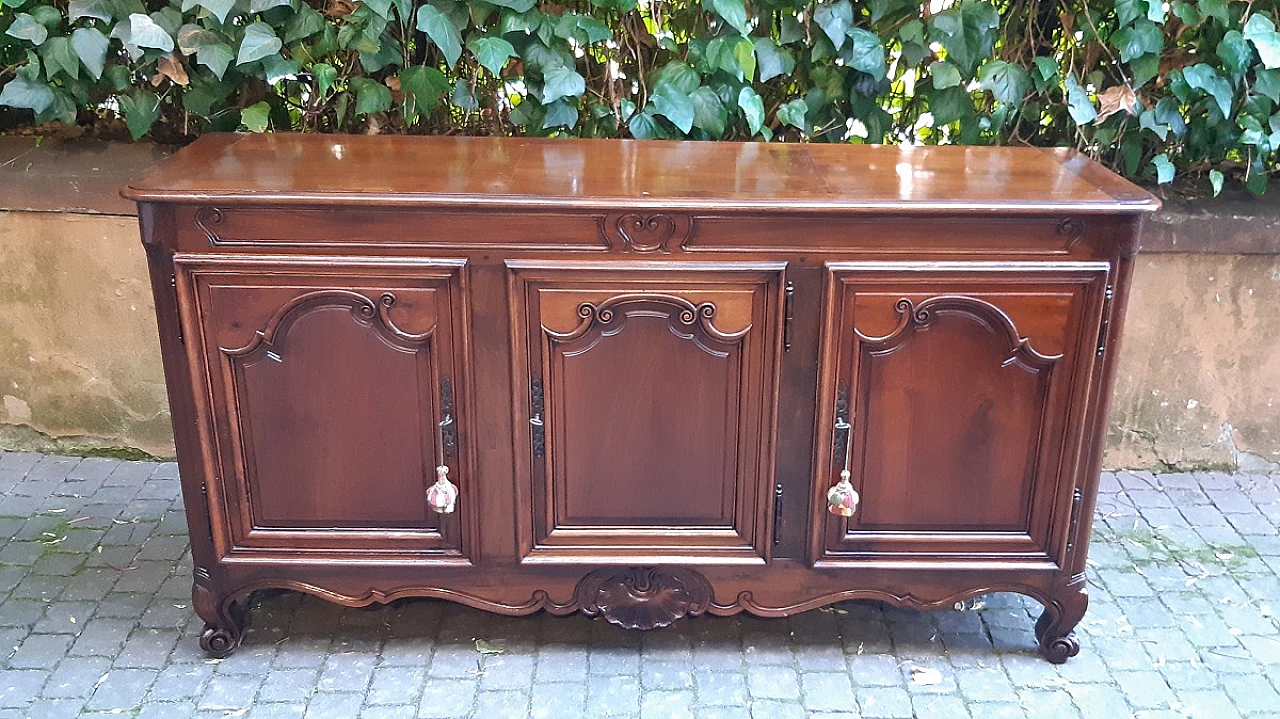 Walnut three-door sideboard, late 18th century 1