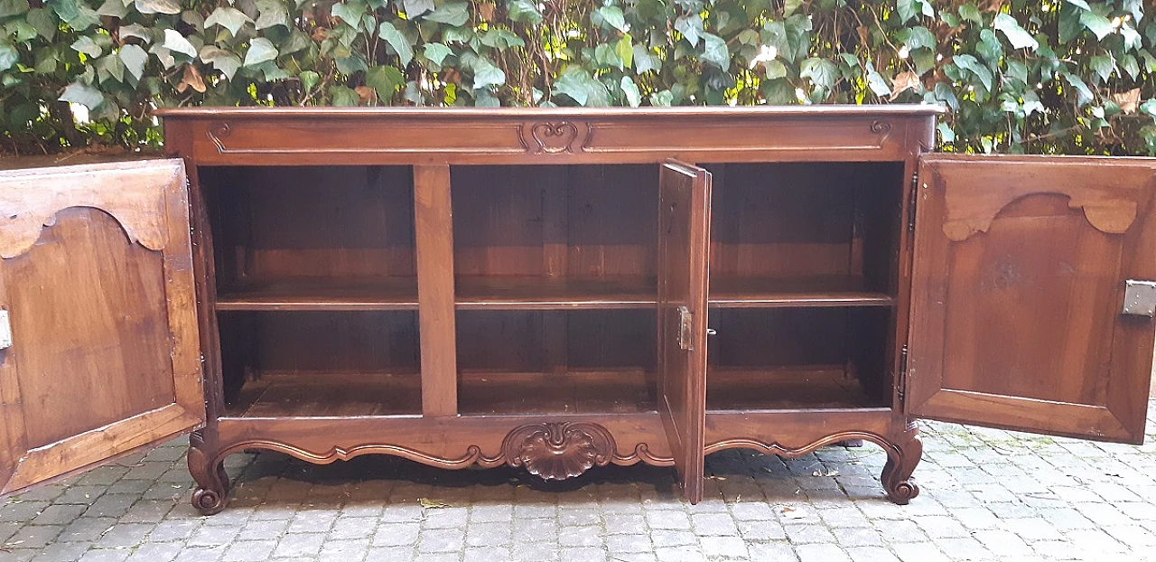 Walnut three-door sideboard, late 18th century 6