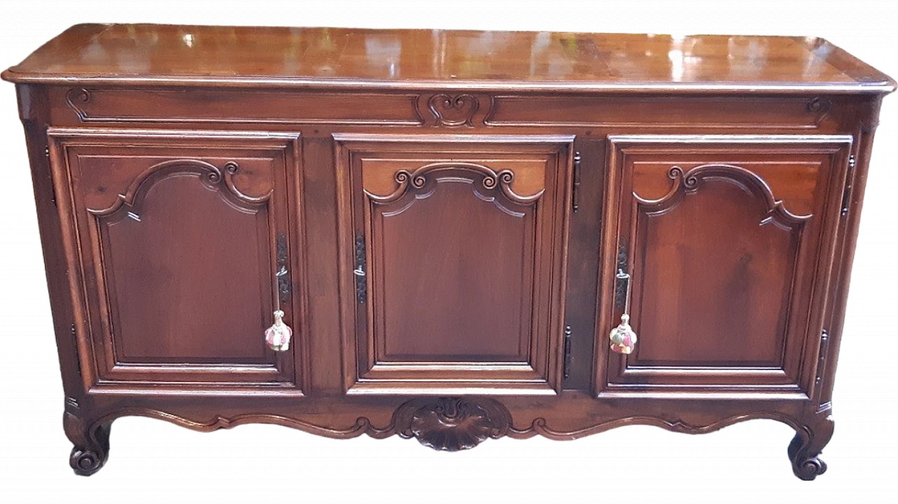 Walnut three-door sideboard, late 18th century 10