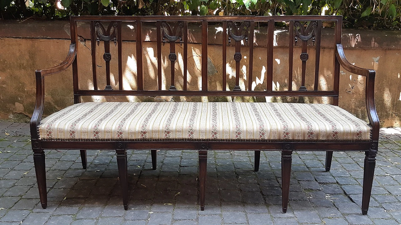 Louis XVI walnut canapé sofa, 18th century 8