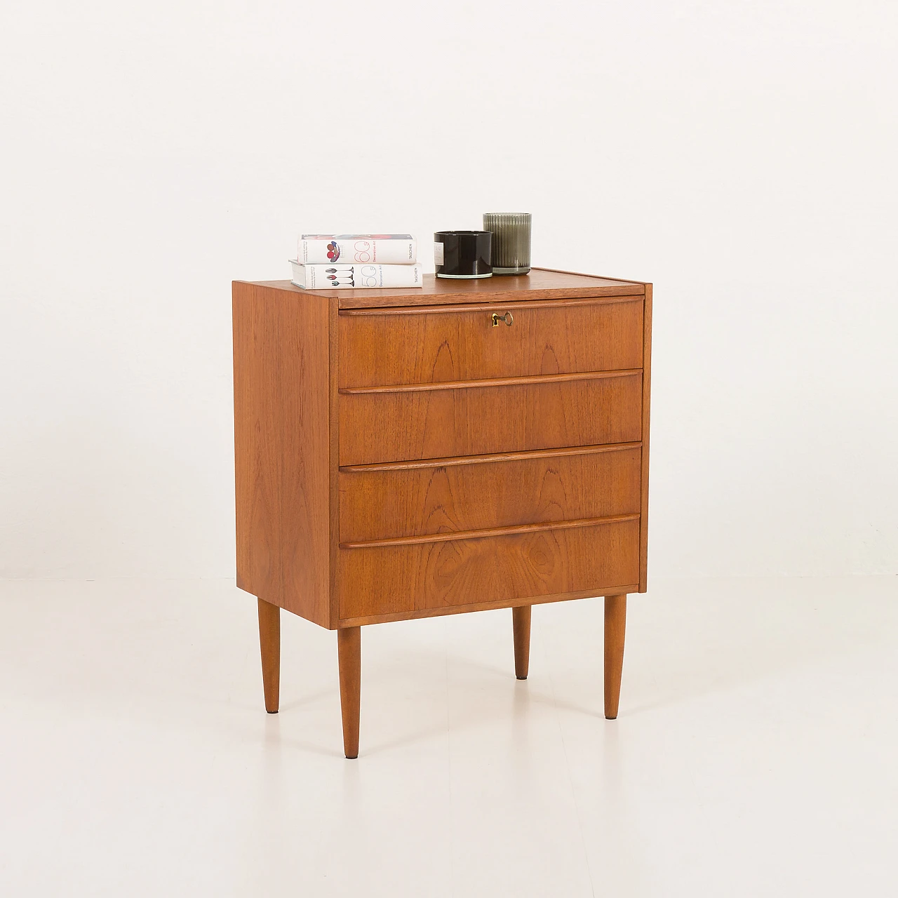 Danish four-drawer teak dresser, 1960s 1