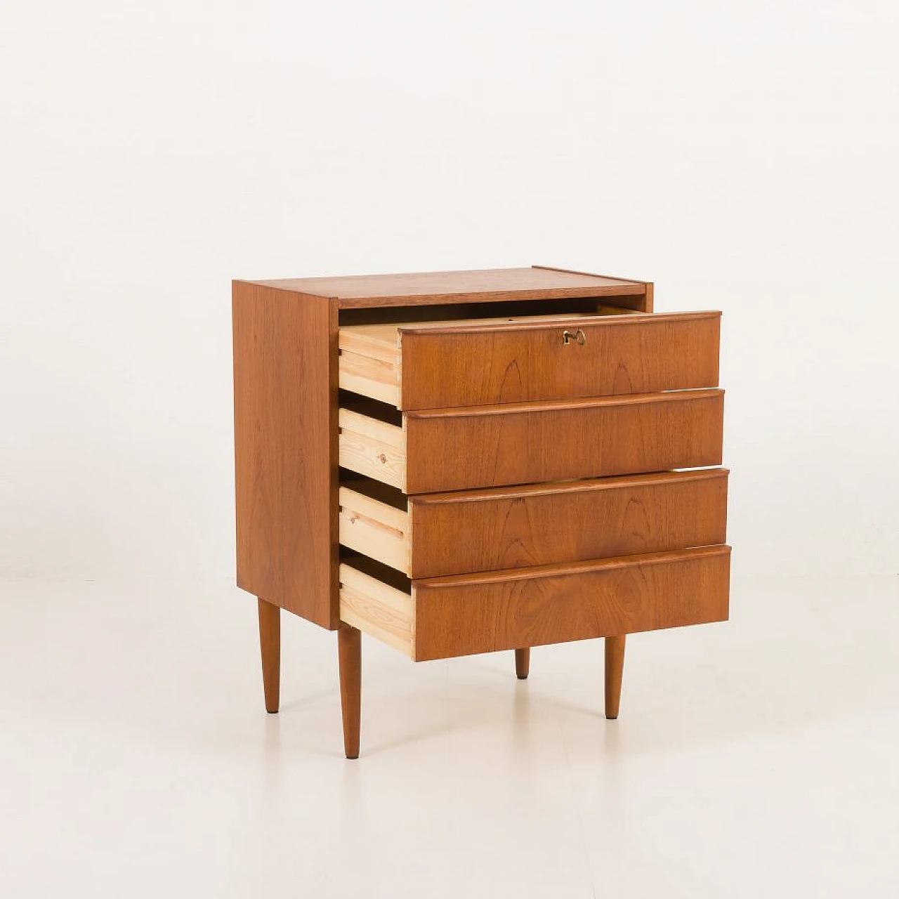 Danish four-drawer teak dresser, 1960s 3