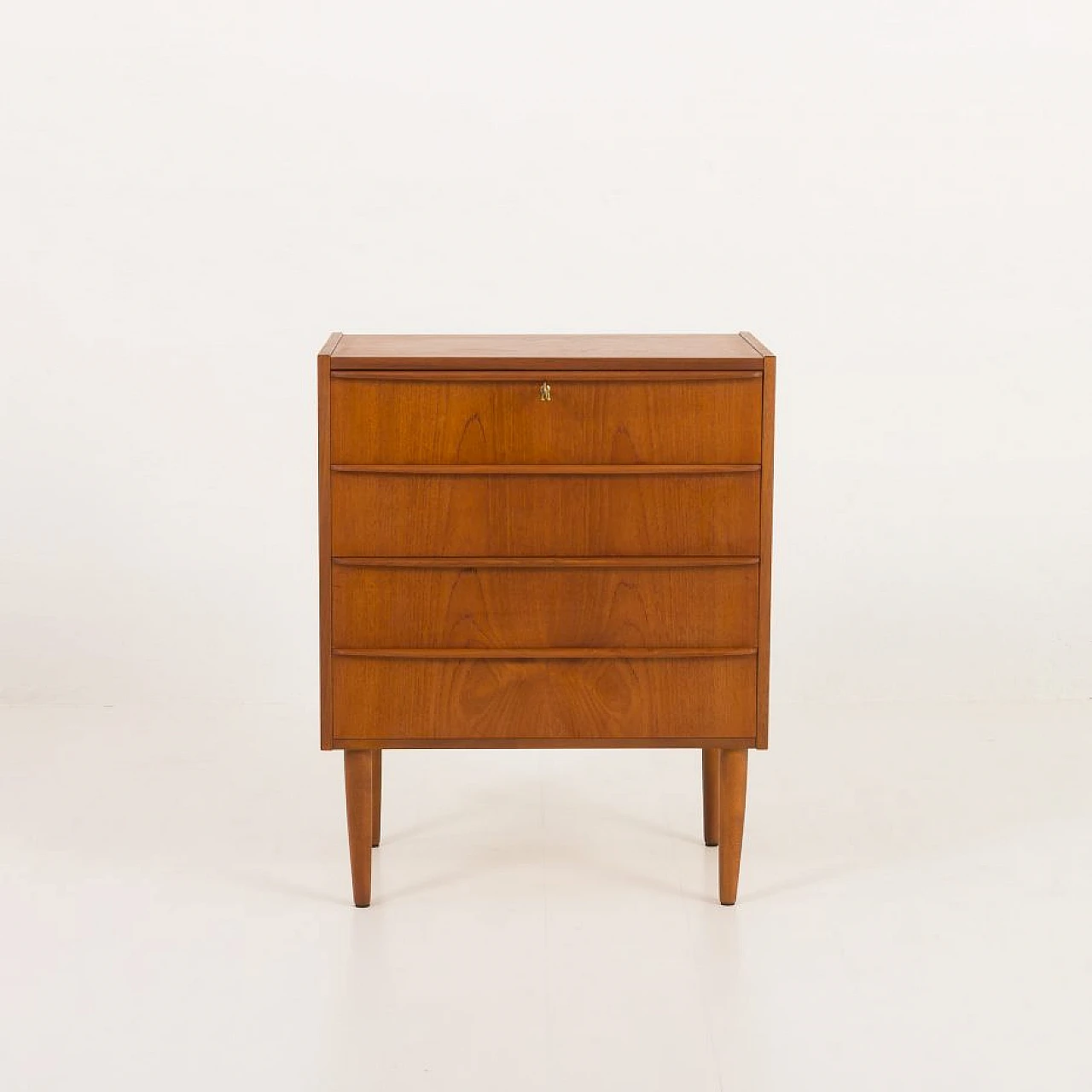 Danish four-drawer teak dresser, 1960s 4