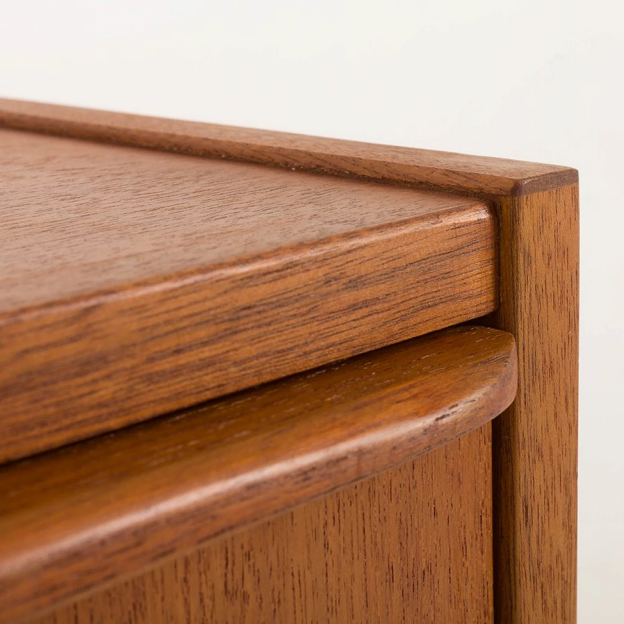 Danish four-drawer teak dresser, 1960s 13