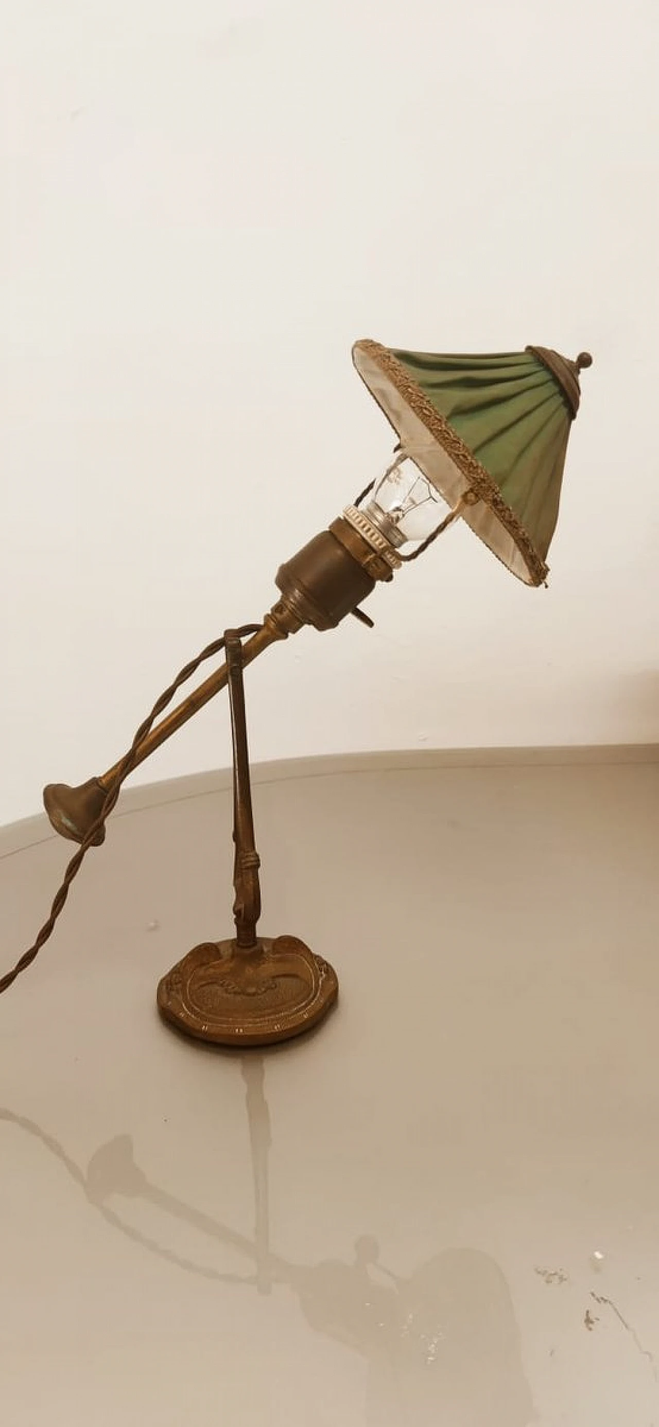 Lampada da tavolo orientabile in ottone e tessuto, anni '30 10