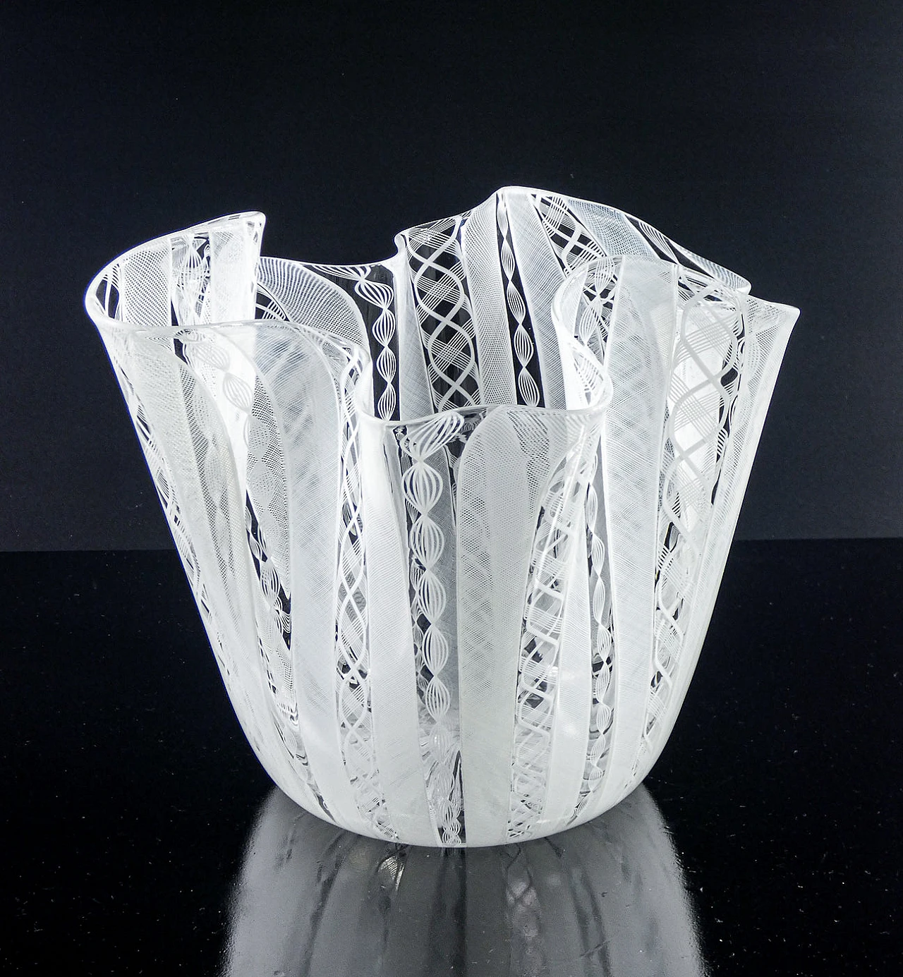 Zanfirico Fazzoletto vase by Fulvio Bianconi for Venini, 1988 1