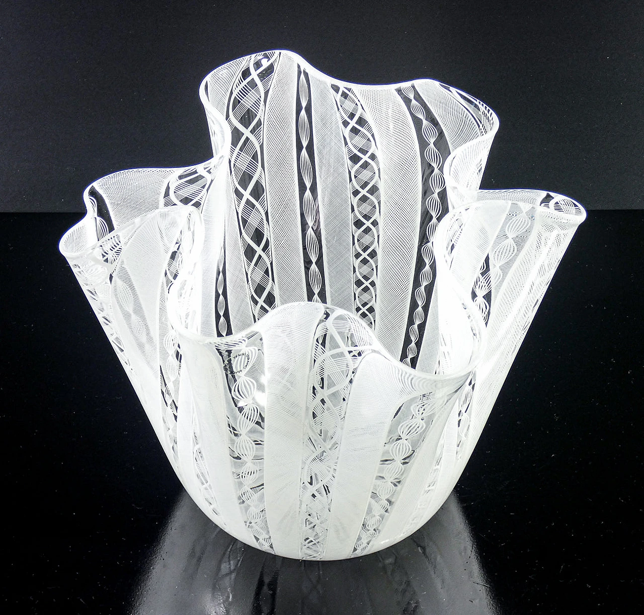 Zanfirico Fazzoletto vase by Fulvio Bianconi for Venini, 1988 3