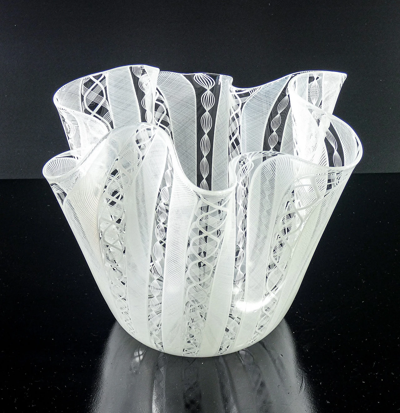 Zanfirico Fazzoletto vase by Fulvio Bianconi for Venini, 1988 5