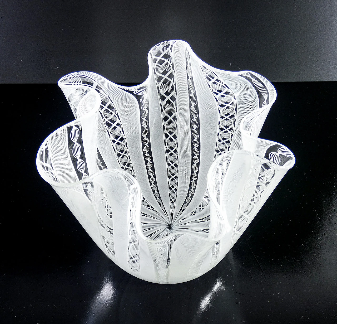 Zanfirico Fazzoletto vase by Fulvio Bianconi for Venini, 1988 8