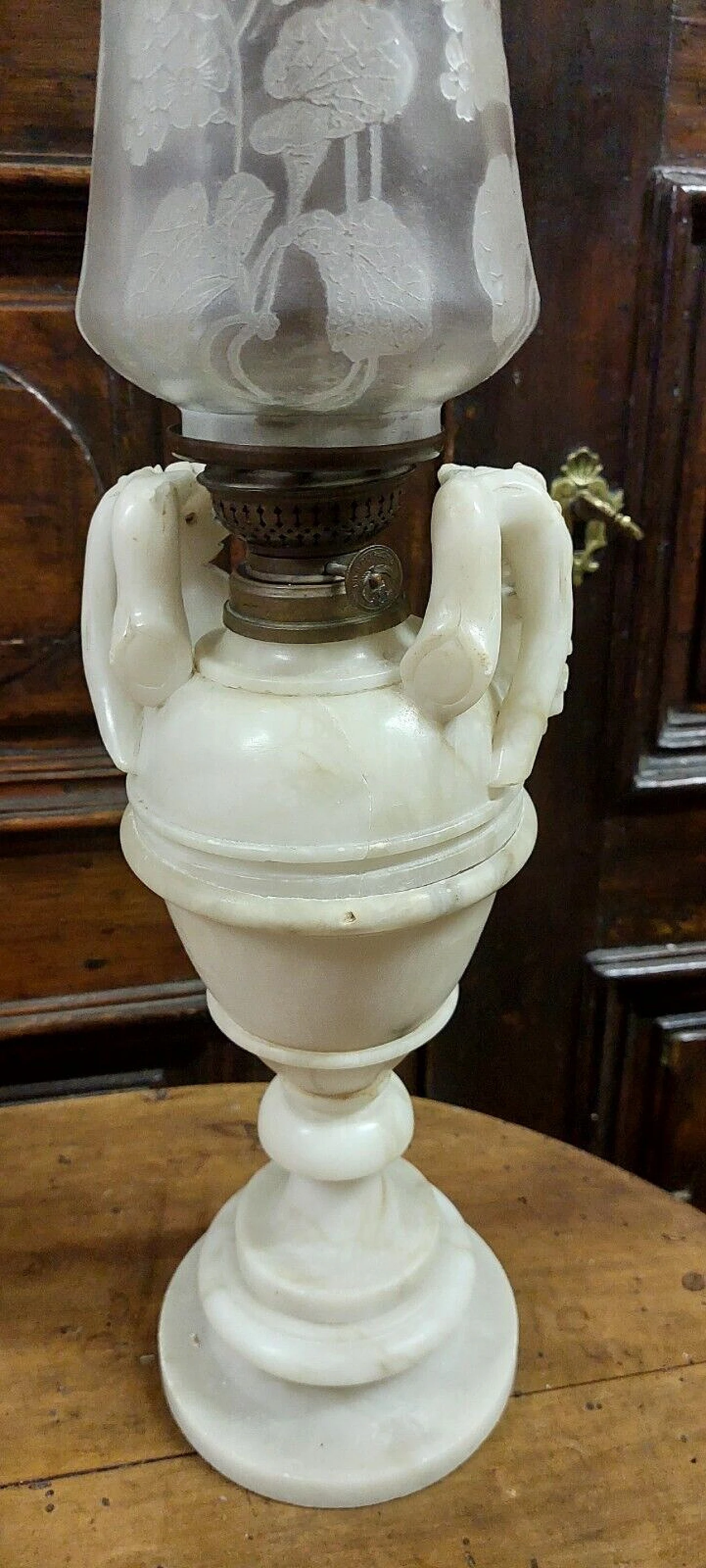 Alabaster table lamp, 19th century 6