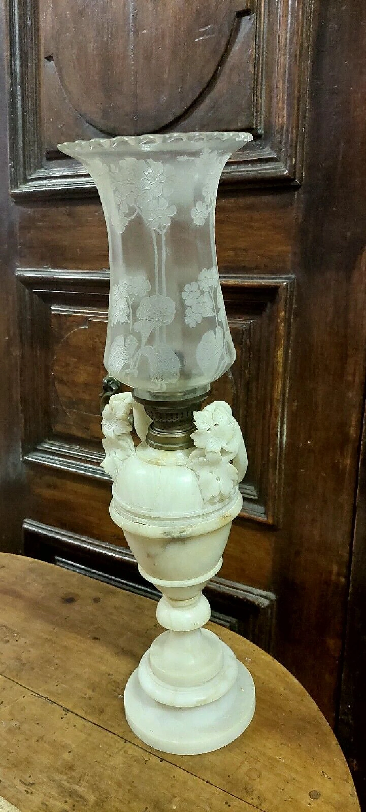 Alabaster table lamp, 19th century 9