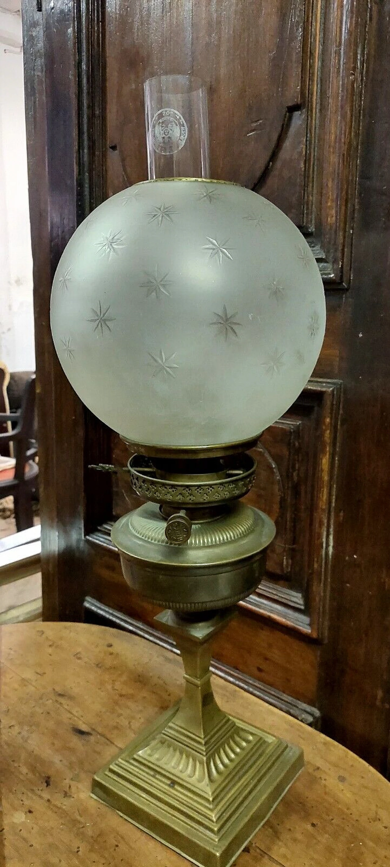 Brass oil table lamp, 19th century 9