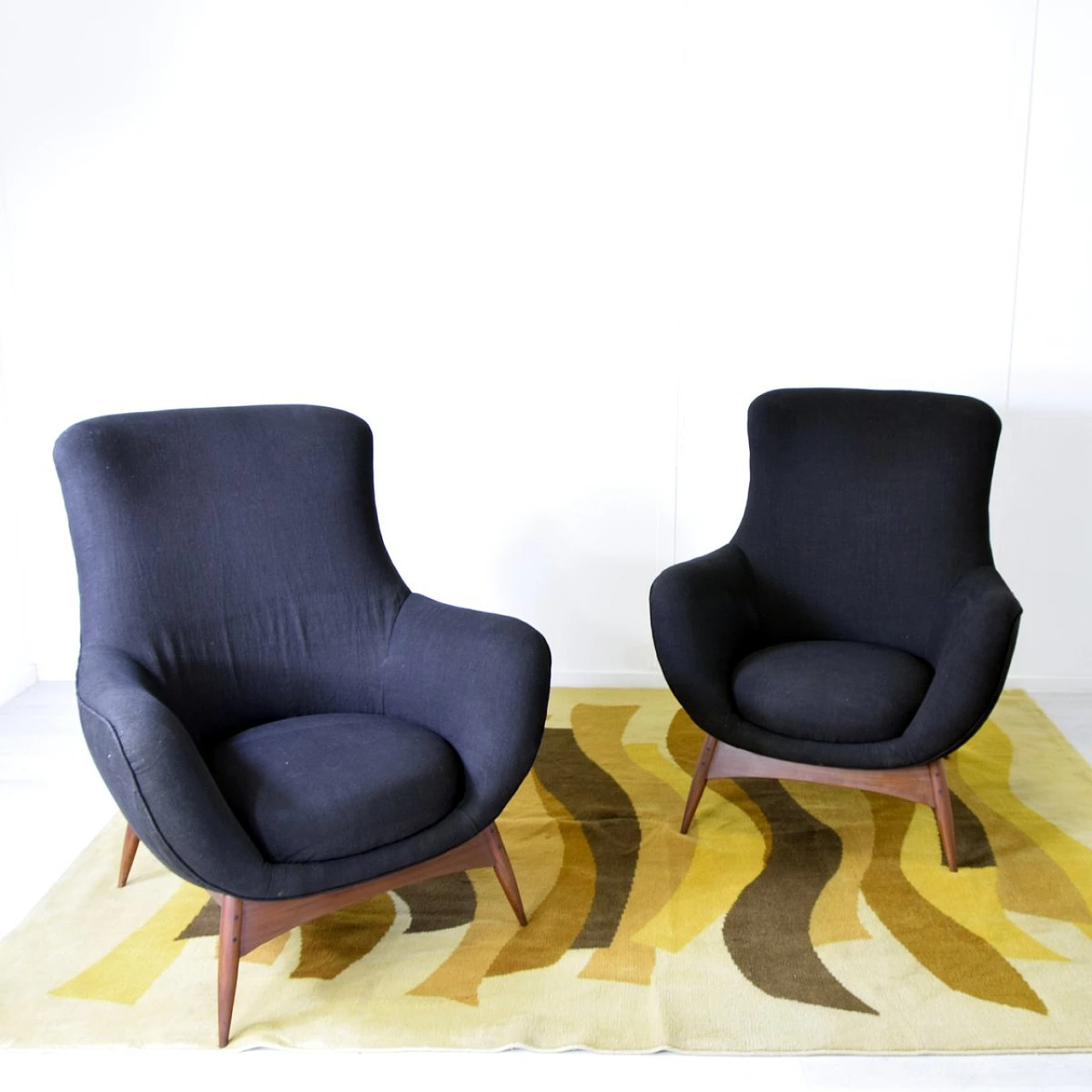 Pair of armchairs in teak and balck fabric by Flexform, 1950s 4