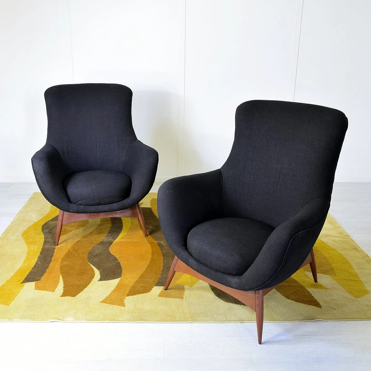 Pair of armchairs in teak and balck fabric by Flexform, 1950s 11