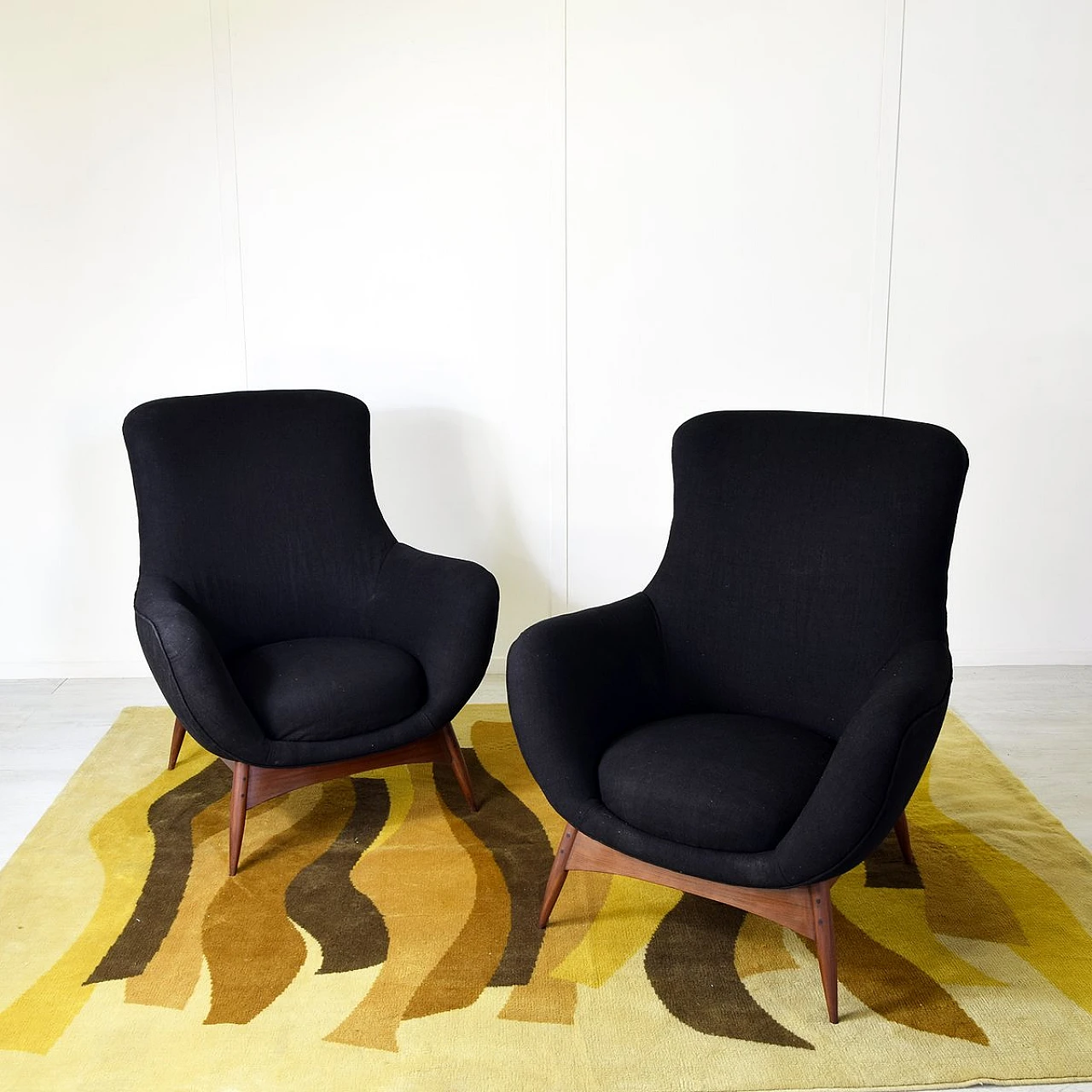 Pair of armchairs in teak and balck fabric by Flexform, 1950s 12