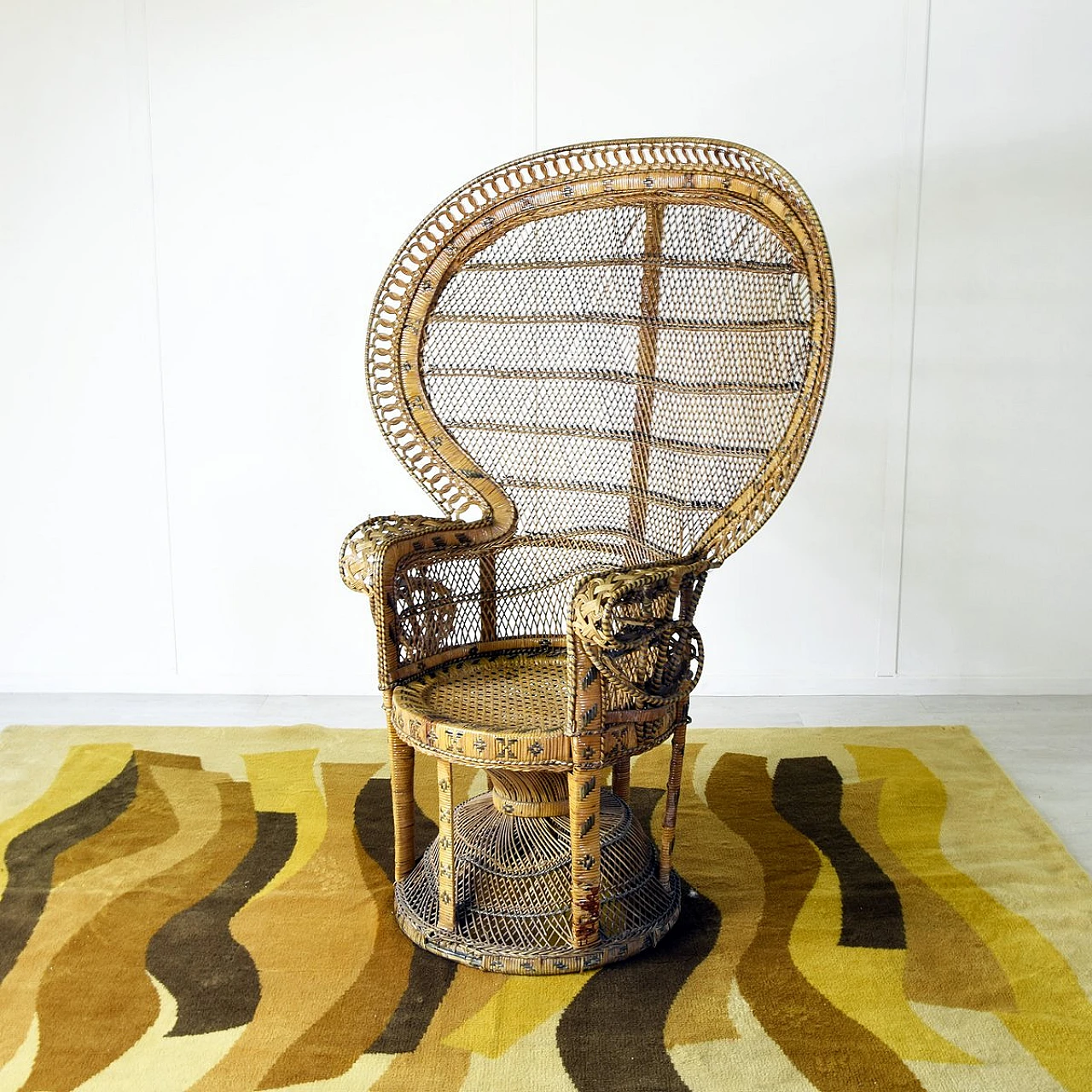 Peacock armchair in rattan and wicker, 1970s 3