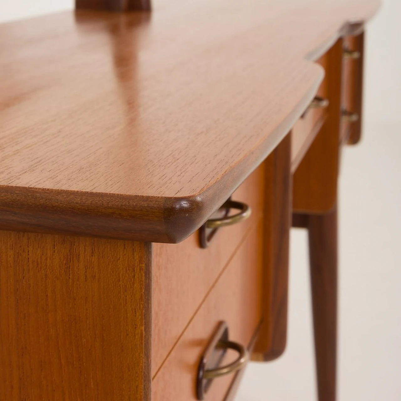 Scandinavian teak vanity table with adjustable mirrors, 1960s 13