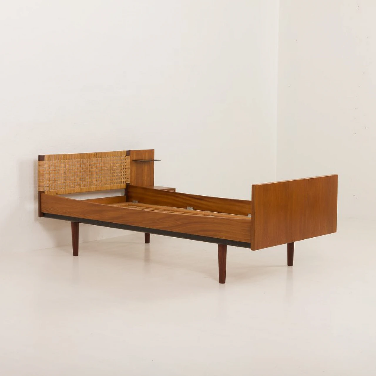 Letto singolo in teak di Hans J. Wegner per Getama, anni '60 14