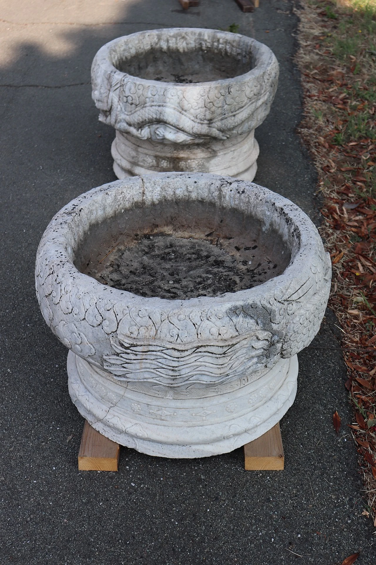 Pair of marble outdoor vases, 1980s 3