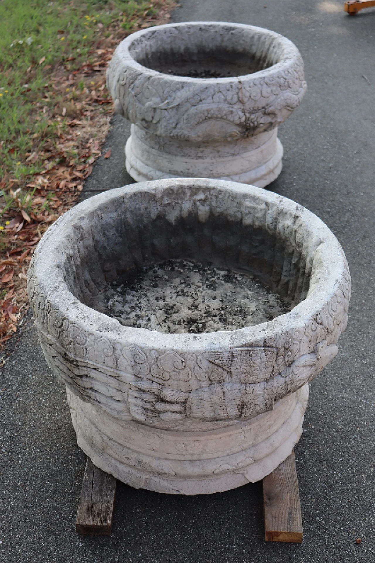 Pair of marble outdoor vases, 1980s 6