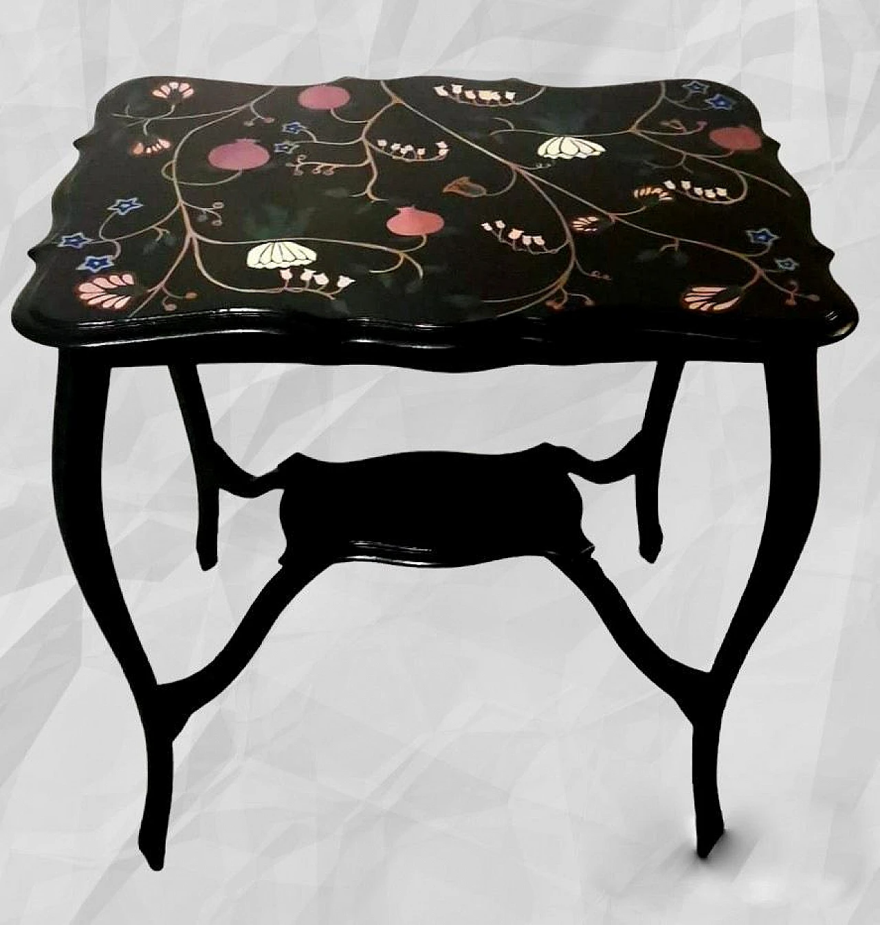 Chippendale style tea table in ebonized wood with flower motifs 3