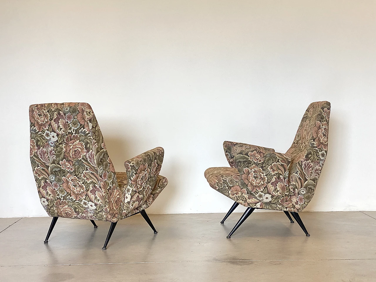 Pair of armchairs and sofa by Nino Zoncada, 1950s 16